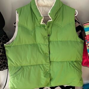American Eagle Outfitters Green/Cream Reversible Puffer Vest Size L